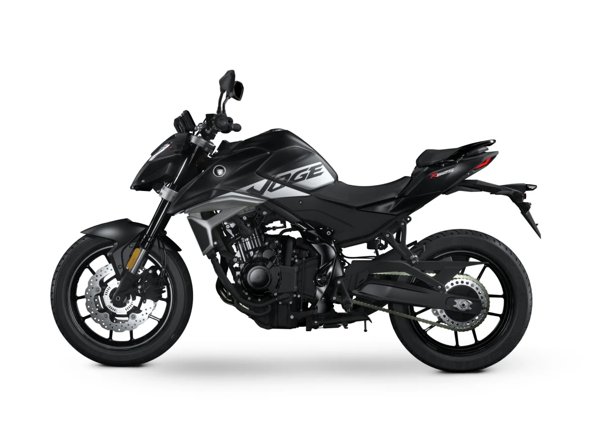 brivido-625r-4.jpg